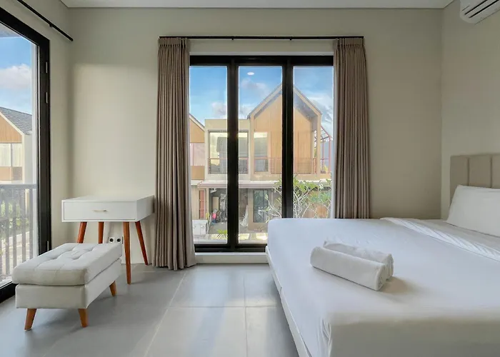 Damara Hijau 2br Kuta Bali Near By Travelio