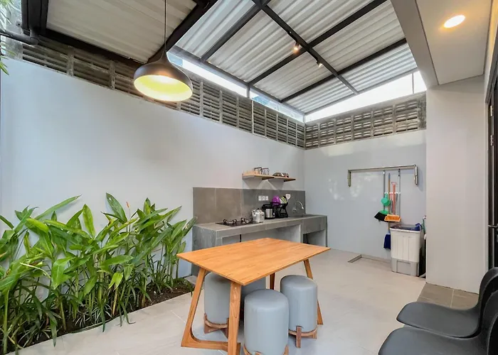 Damara Hijau 2br Kuta Bali Near By Travelio Villa