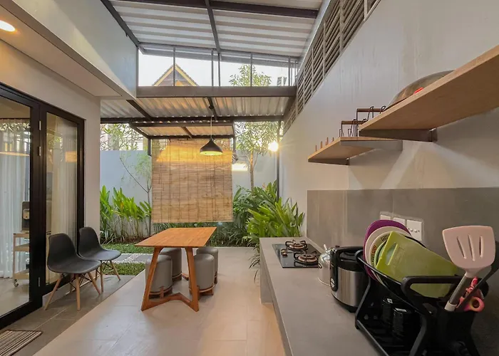 Damara Hijau 2br Kuta Bali Near By Travelio